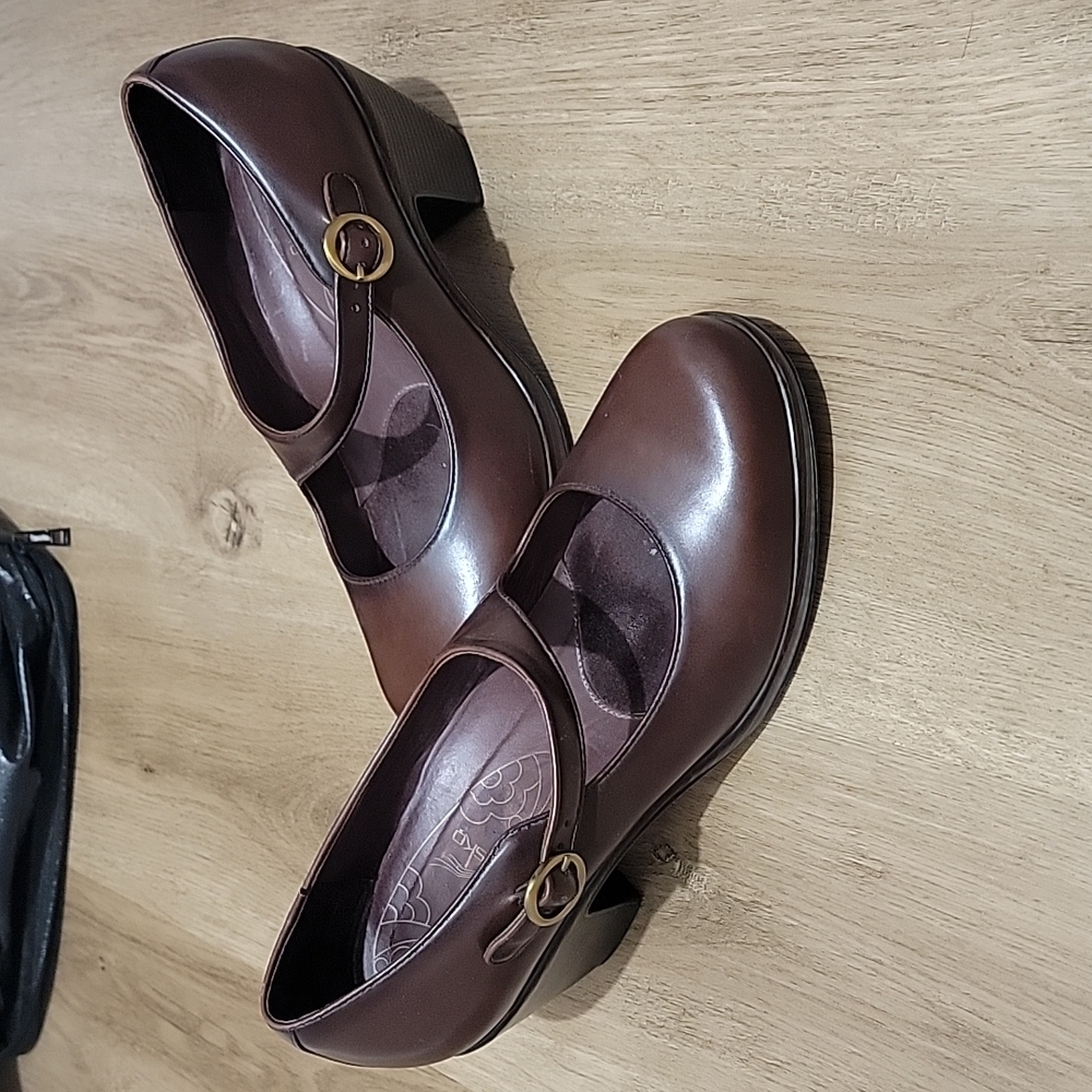 Dansko brown mary jane heels size 40